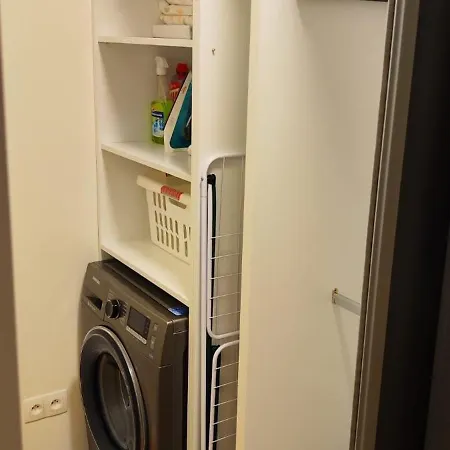 Apartamento New With Free Garage Parking Near The Airport