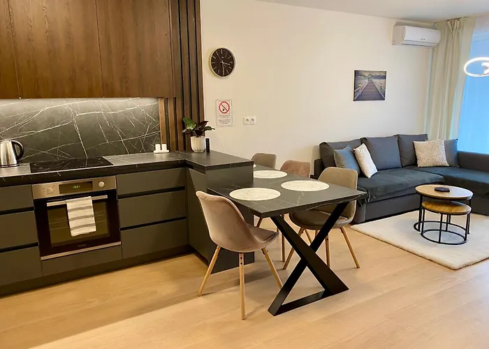 New With Free Garage Parking Near The Airport Appartement Bratislava