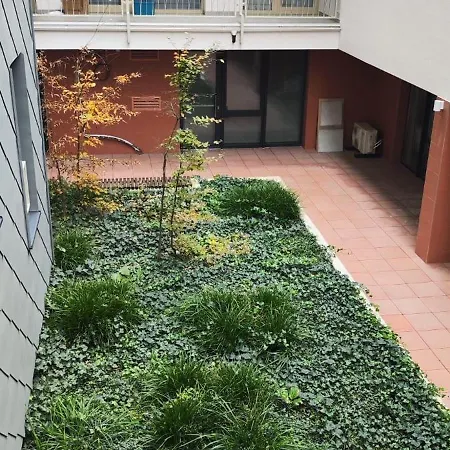 New With Free Garage Parking Near The Airport Apartament *