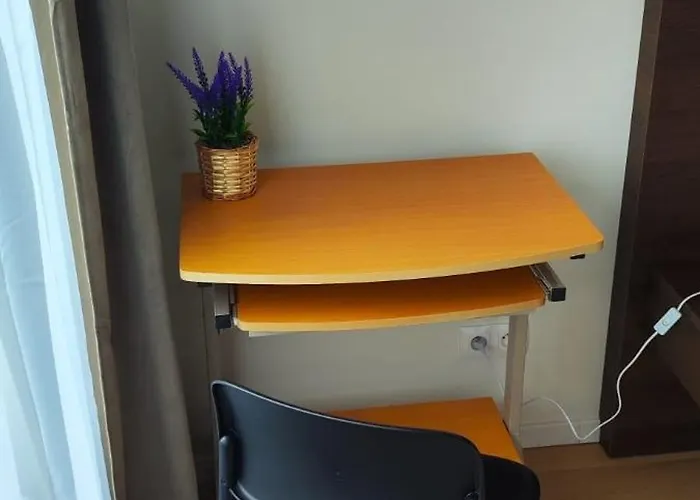 New With Free Garage Parking Near The Airport * Bratysława